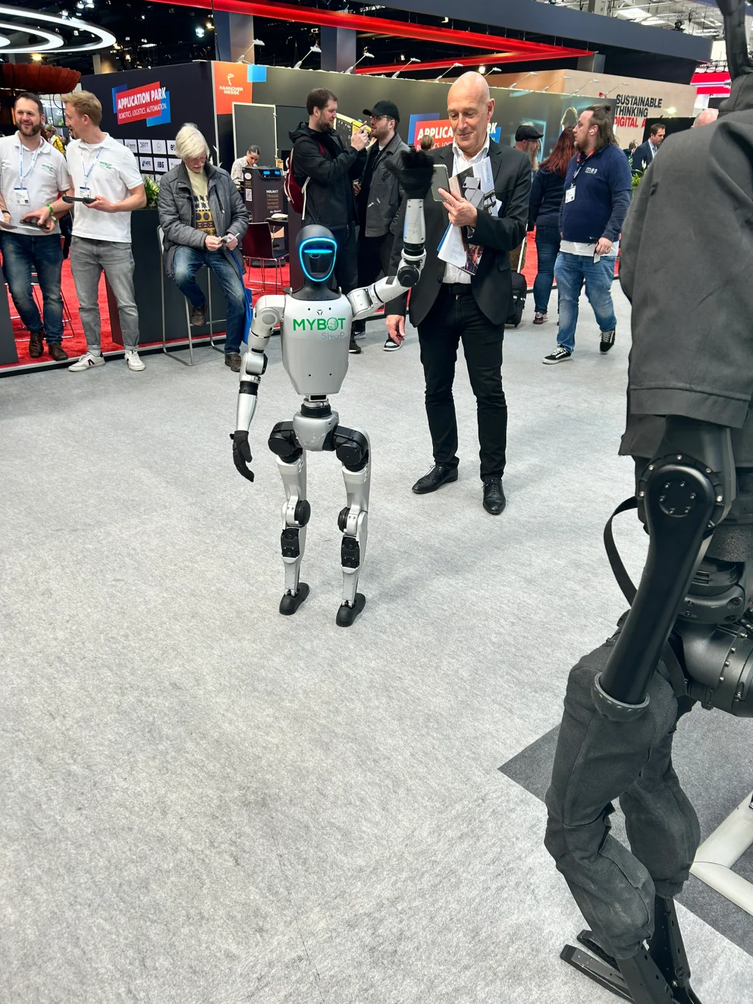 ??德国汉诺威工业展特种兵看展 take away