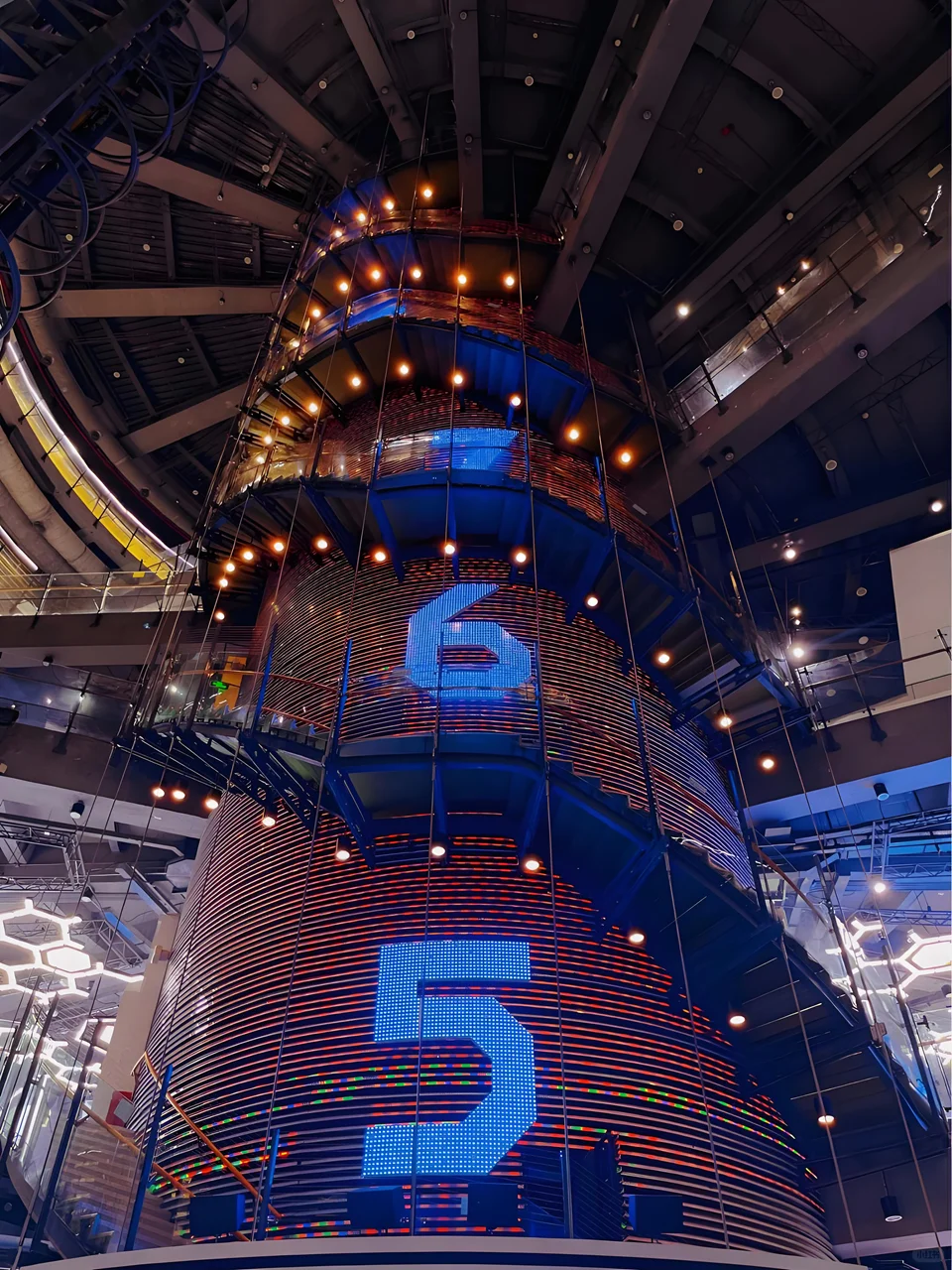 溜娃好去处，深圳最魔幻的展览馆