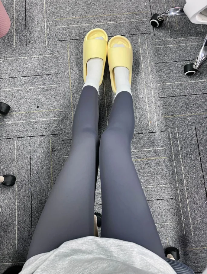 集美们?上班穿瑜伽裤真的爽翻了！