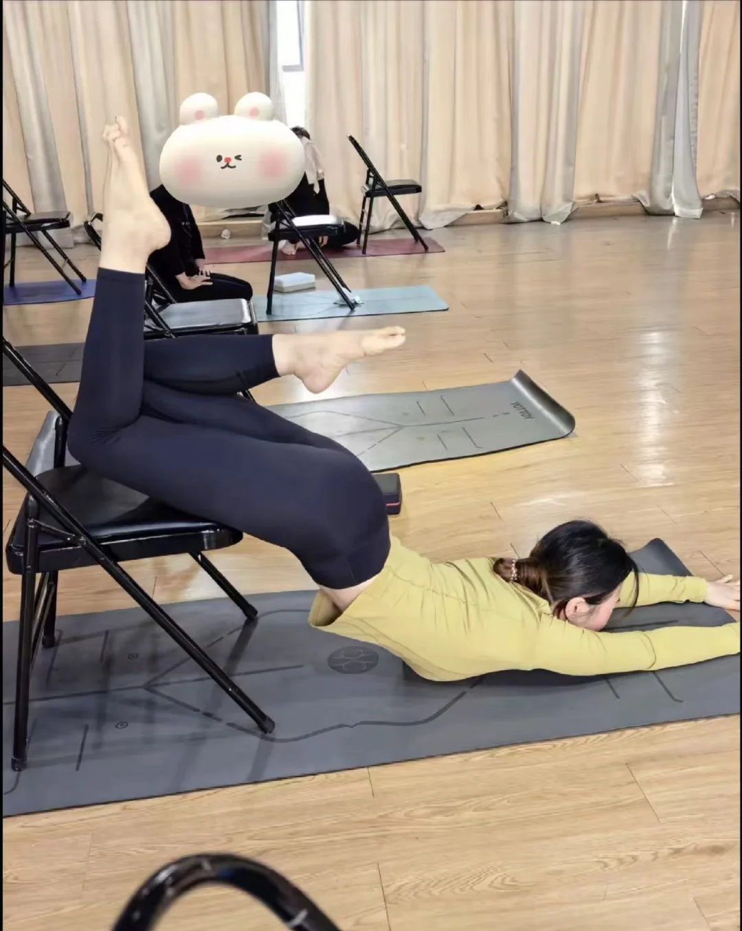 穿瑜伽裤做普拉提，内裤穿不穿？