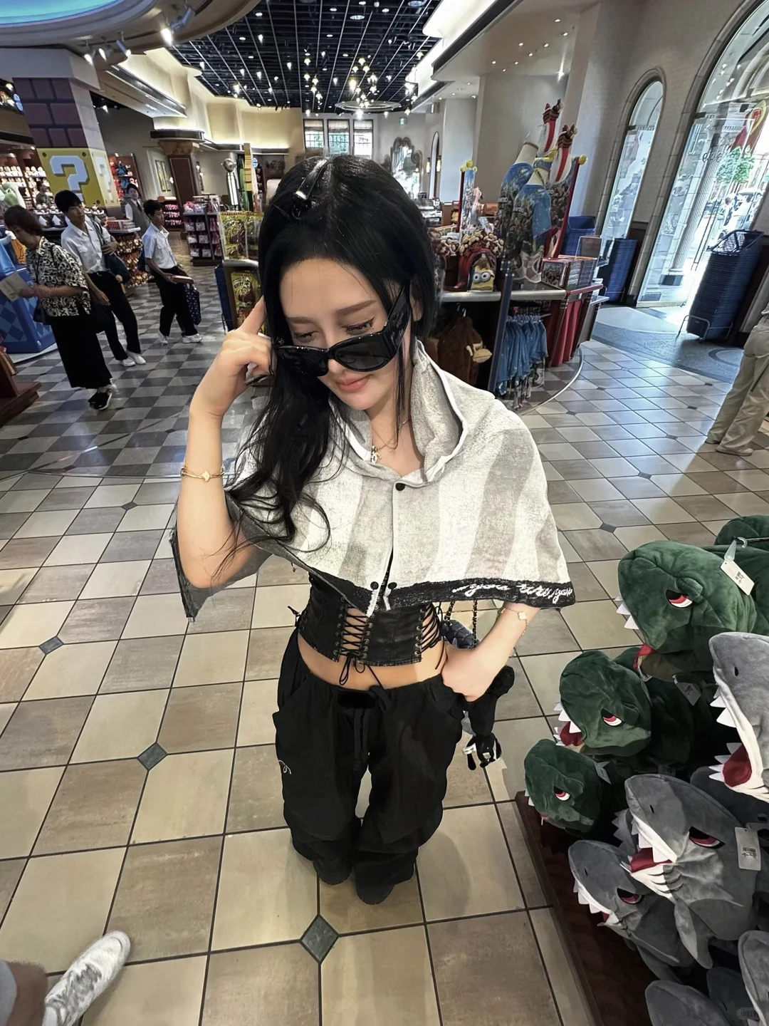 我在大阪环球影城因穿着暴露被限制进入…