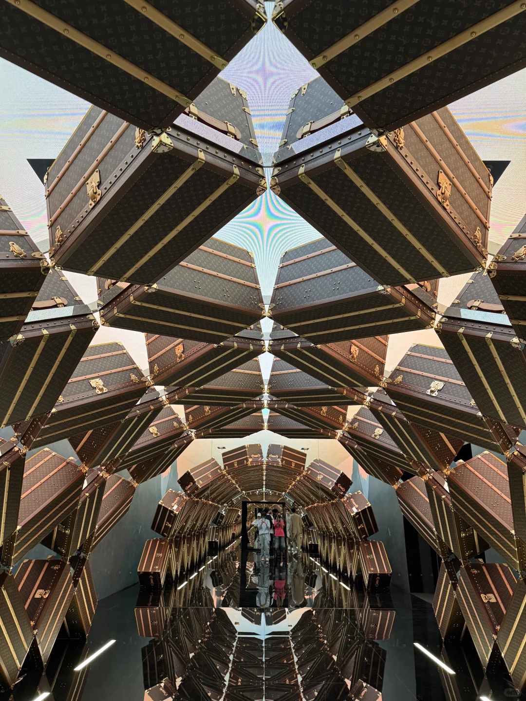 上海免费新展，18张live图看LV展览?