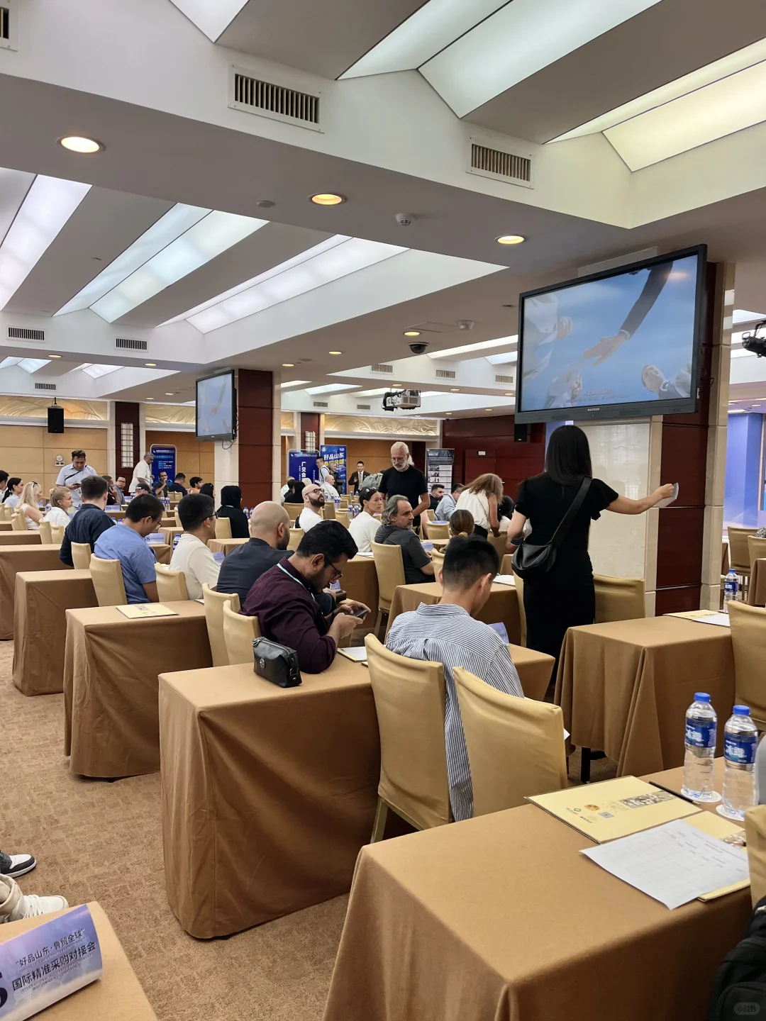 国际精准采购对接会翻译??‍?