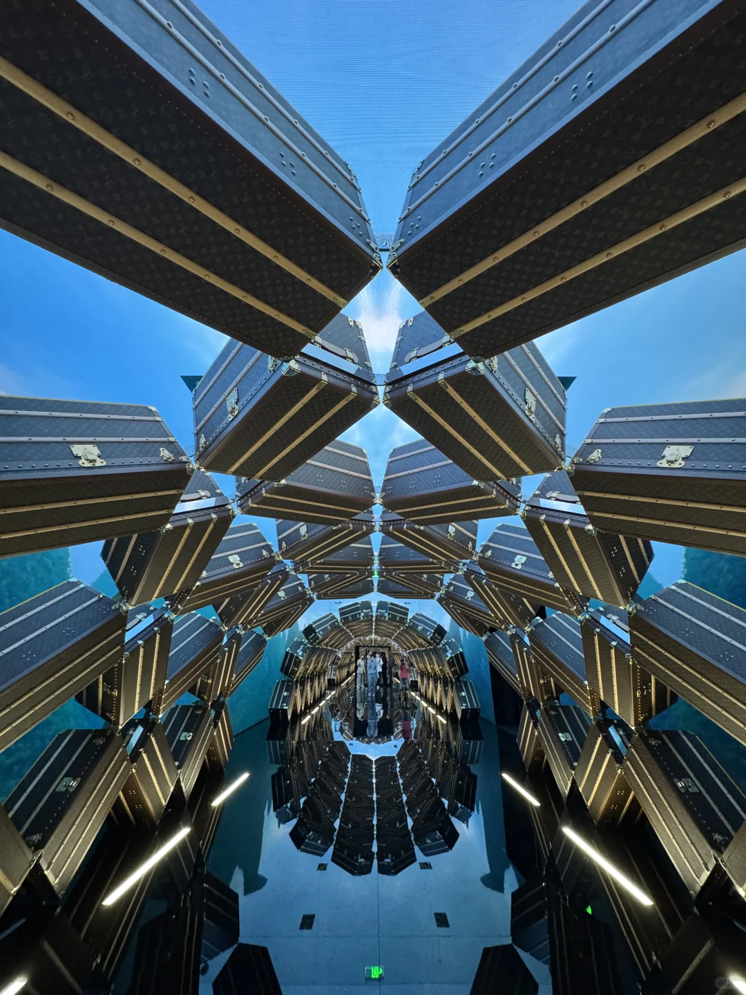 上海免费新展，18张live图看LV展览?