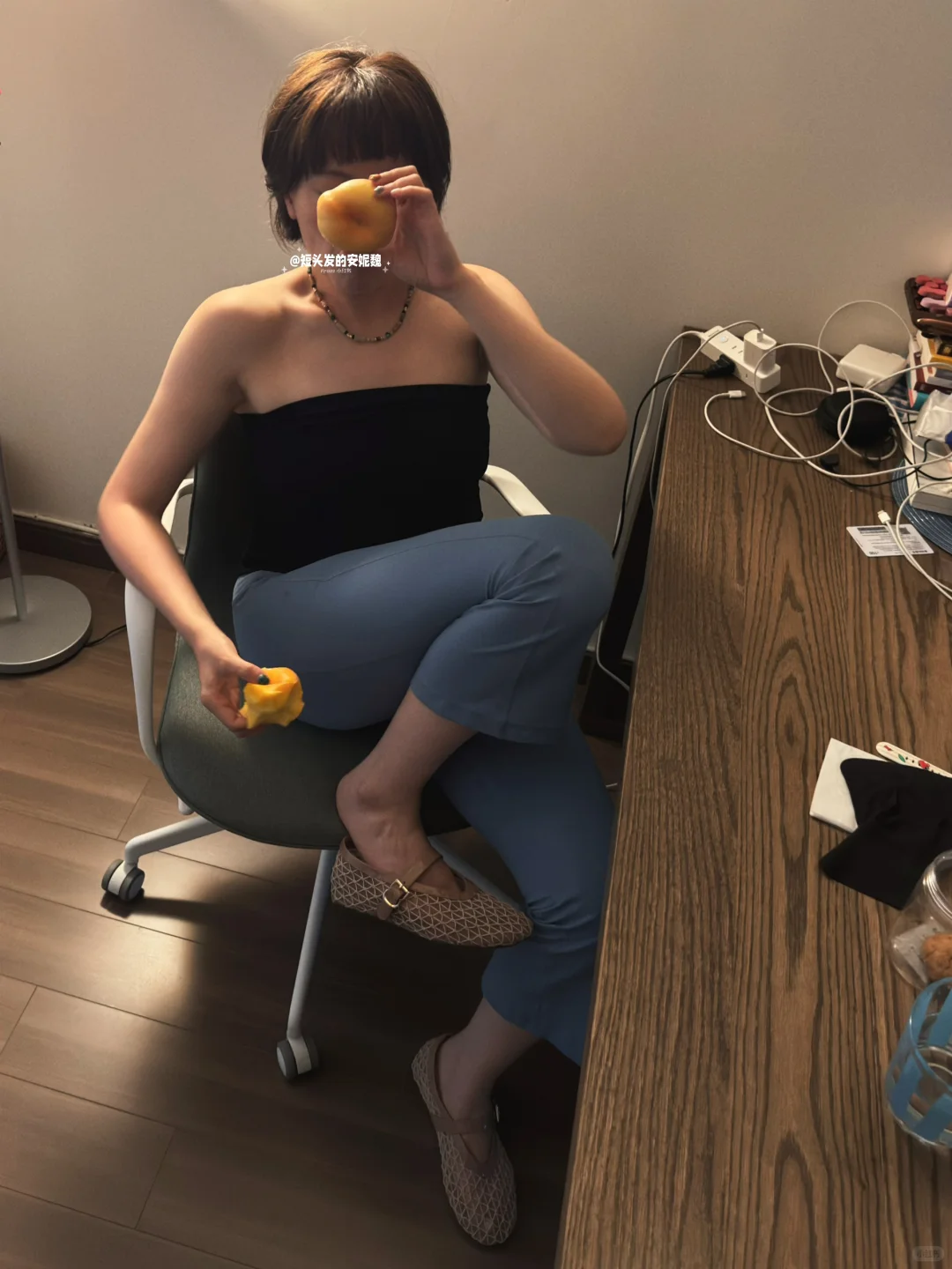 这几年穿瑜伽裤最大的快乐：先请柔软对自己