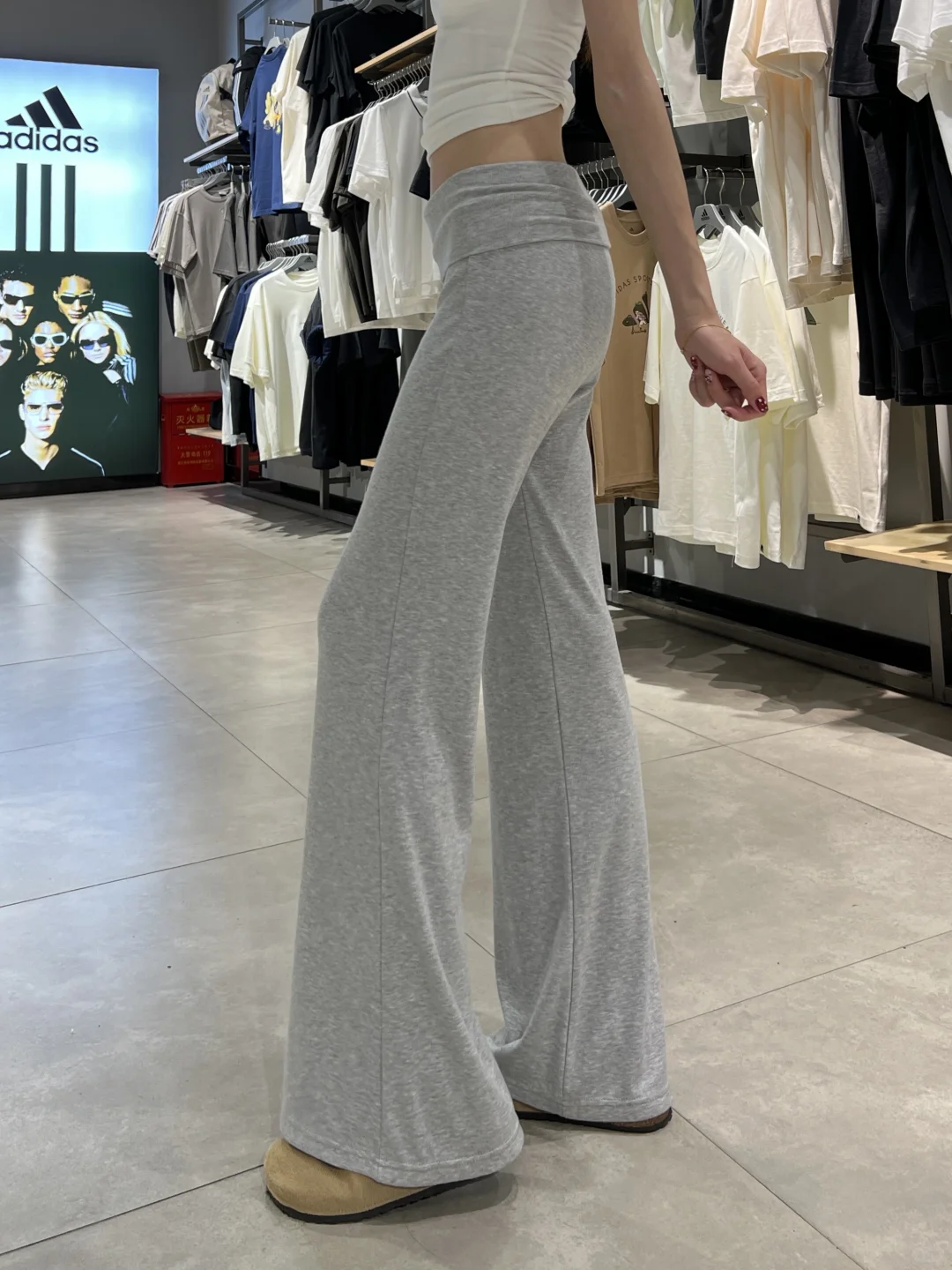 lulu平替微喇裤50➕?极限三选一好纠结?