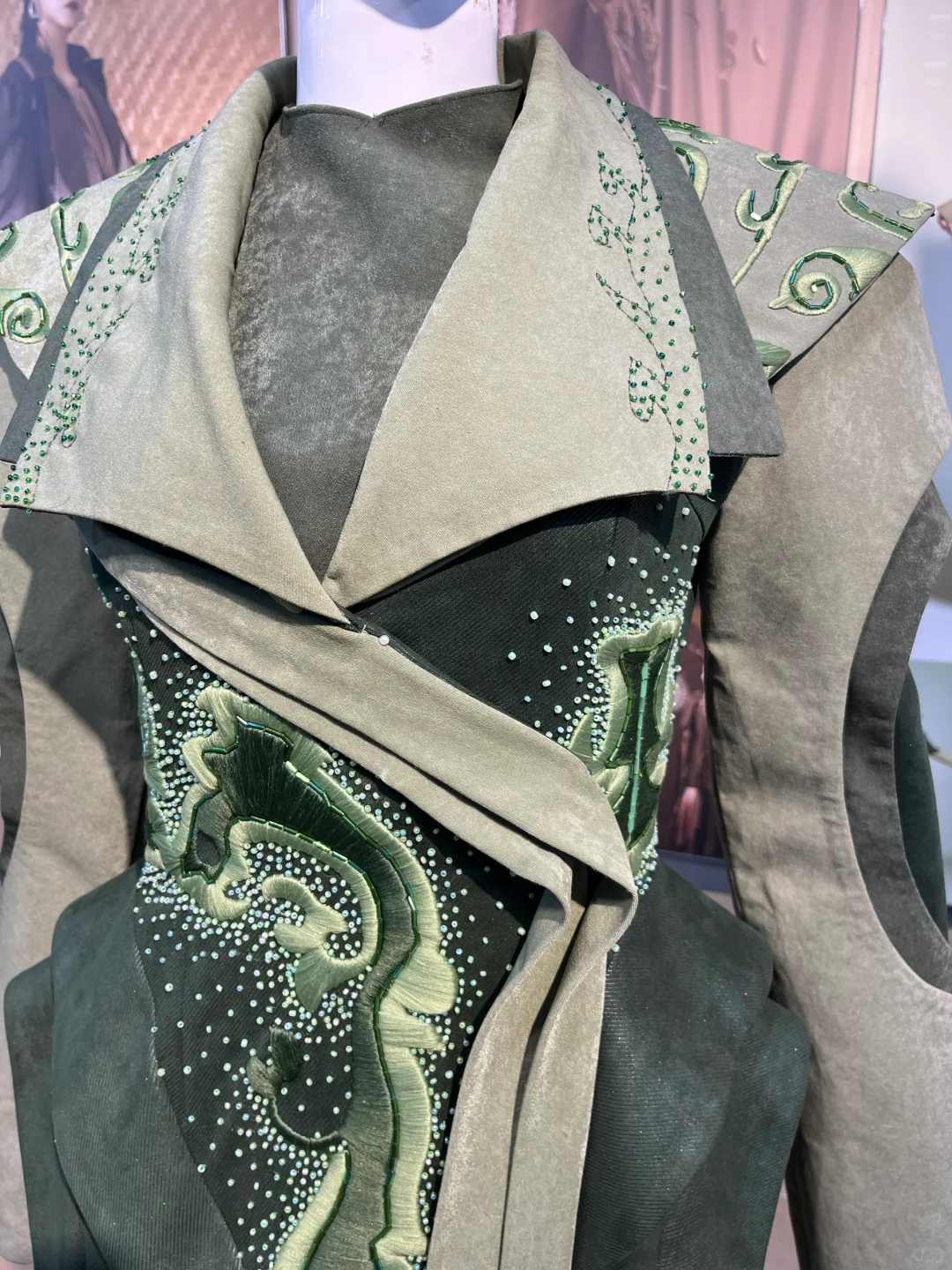 广艺服装毕设就这都敢展？