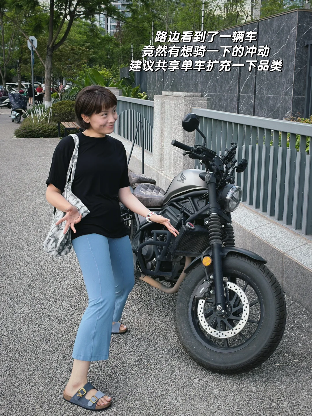 这几年穿瑜伽裤最大的快乐：先请柔软对自己