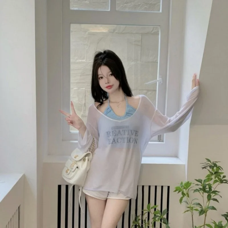 辣妹必备！两件套穿出锁骨杀+小蛮腰