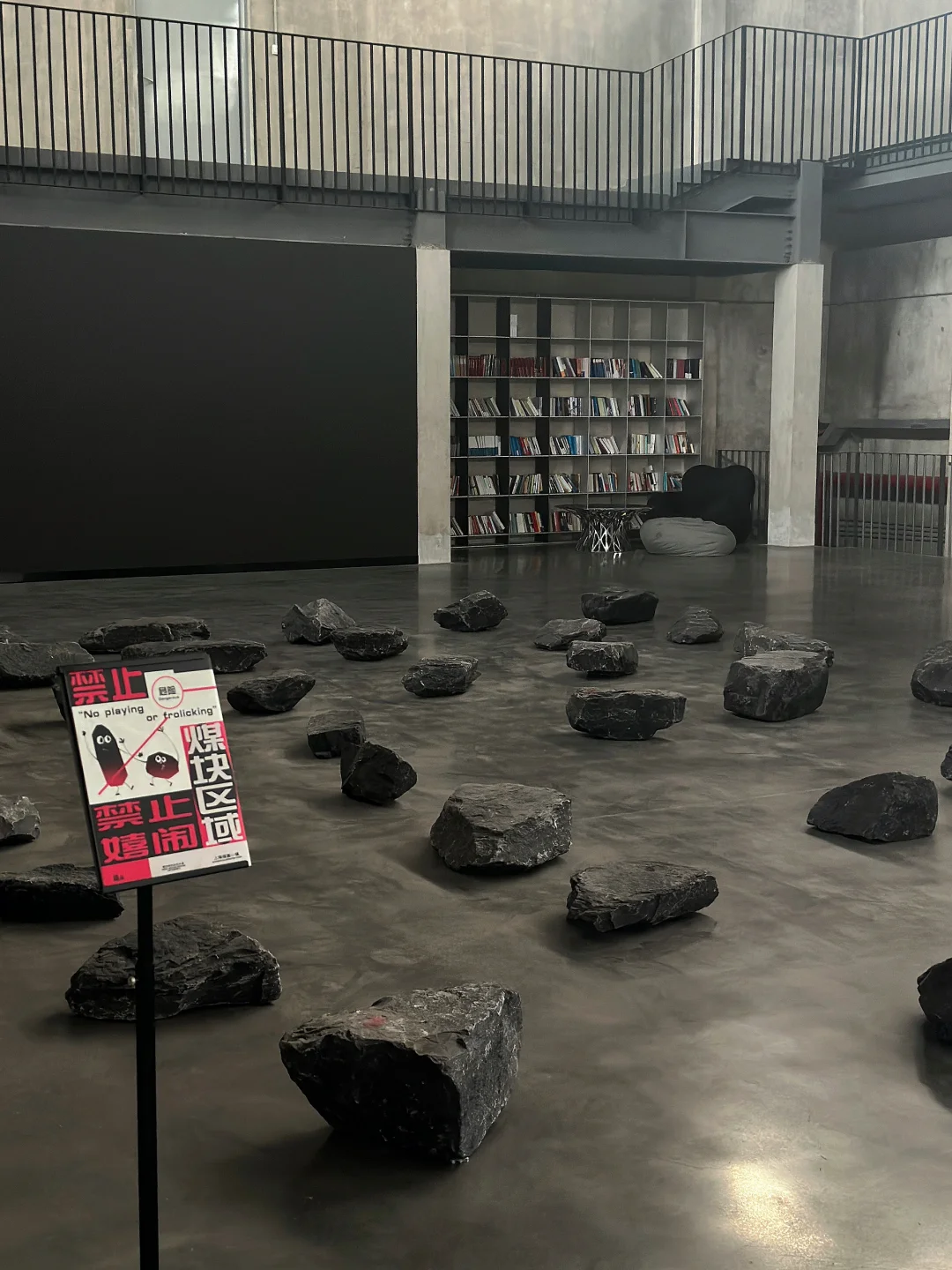 Look in my eye‼️老工业区爆改超现实主义?