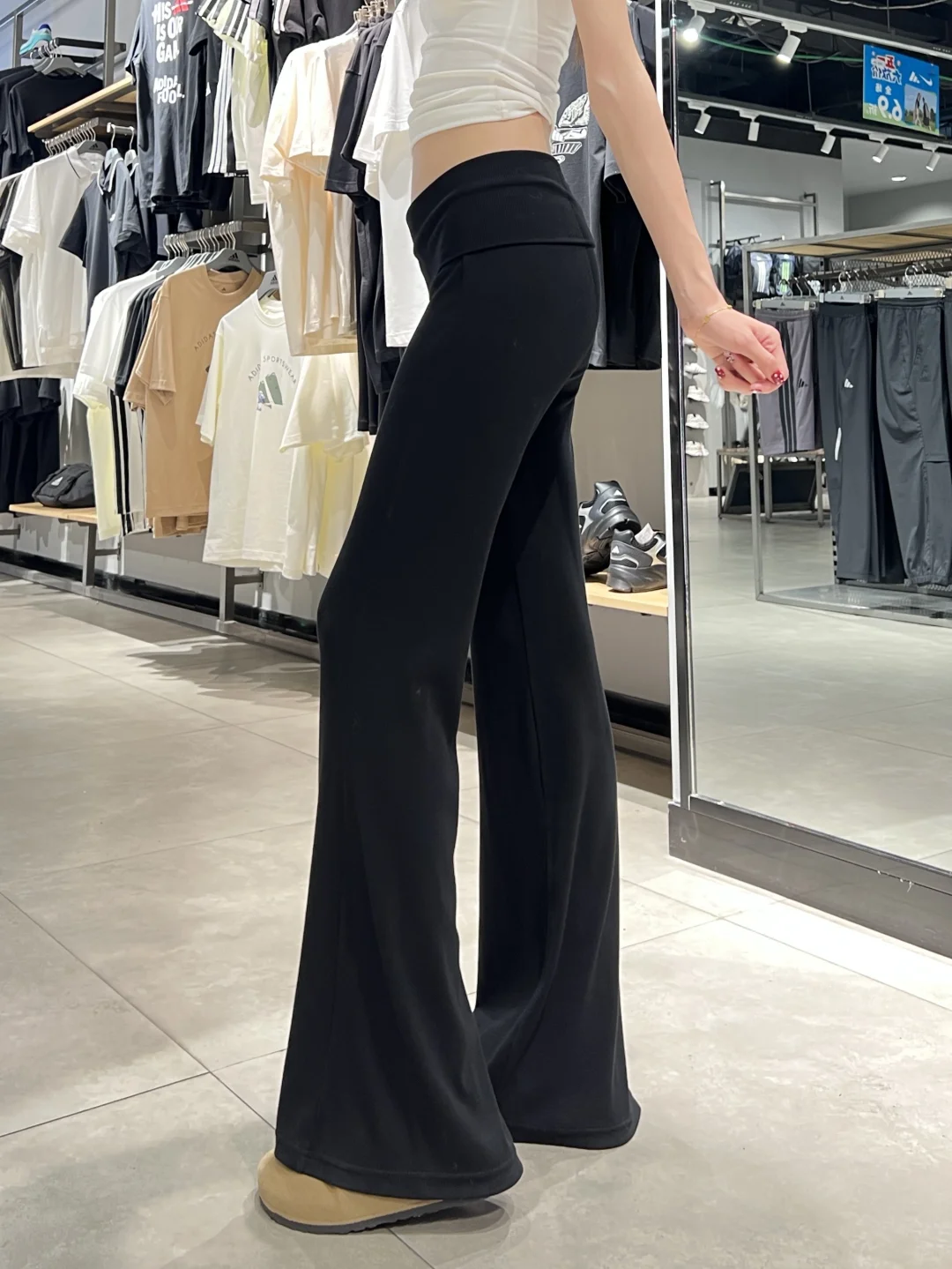 lulu平替微喇裤50➕?极限三选一好纠结?