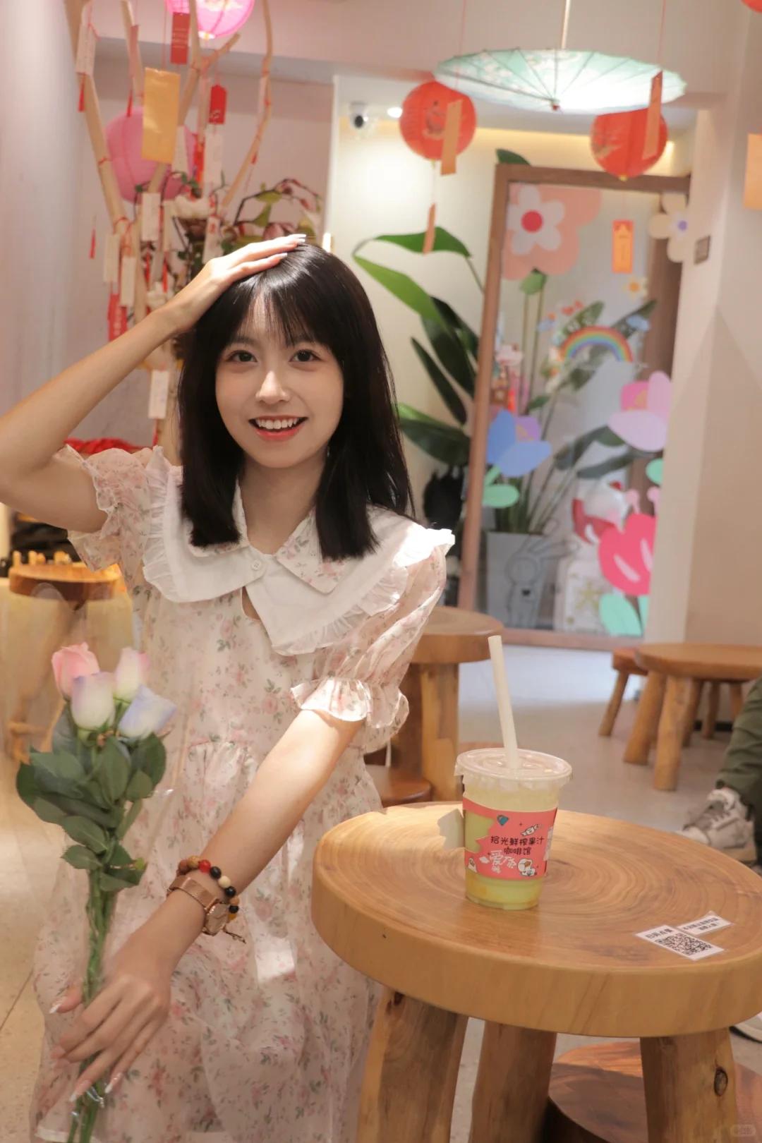 右滑看甜妹变身辣妹?