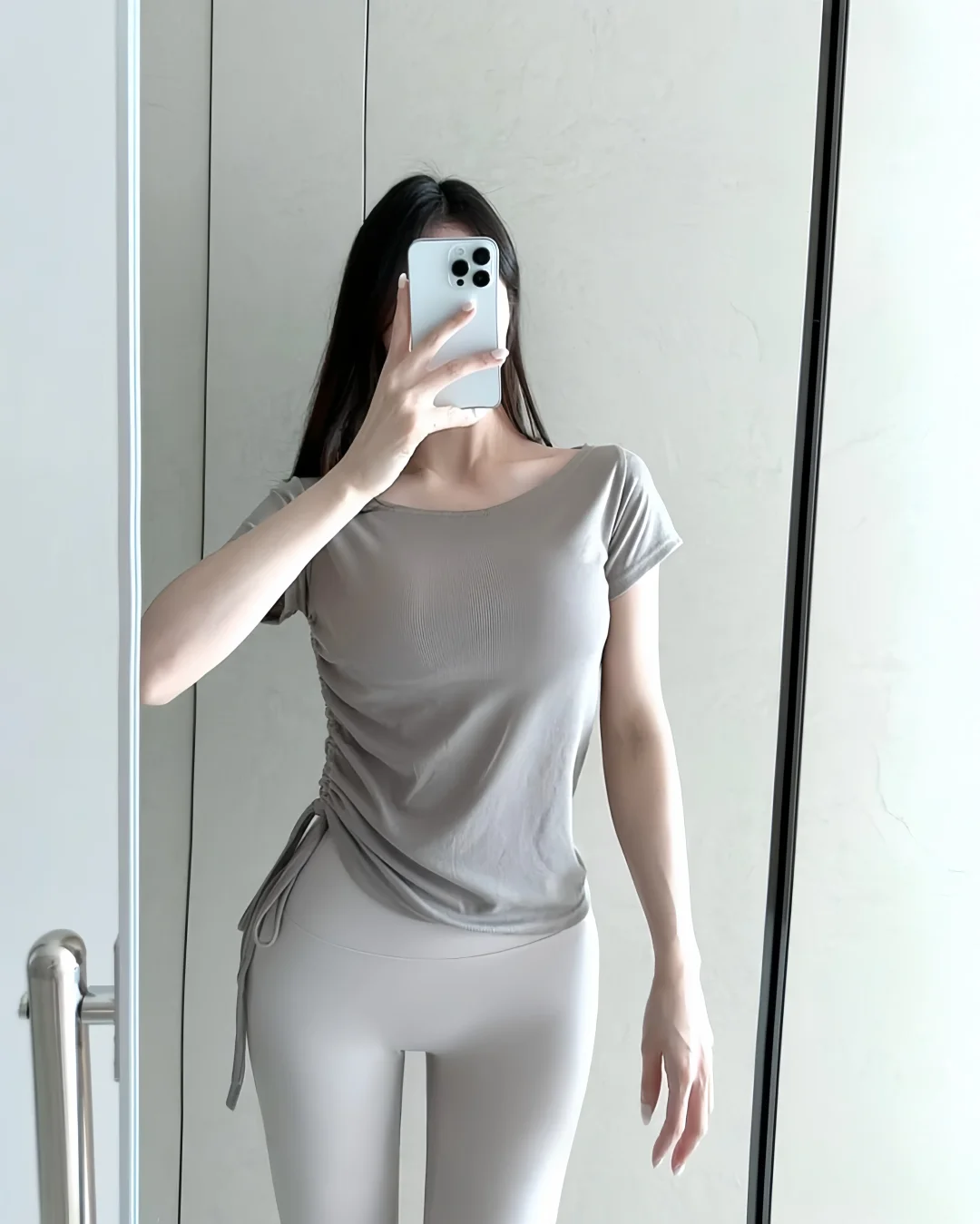 不要对穿瑜伽裤的女生有这么大敌意行不行！