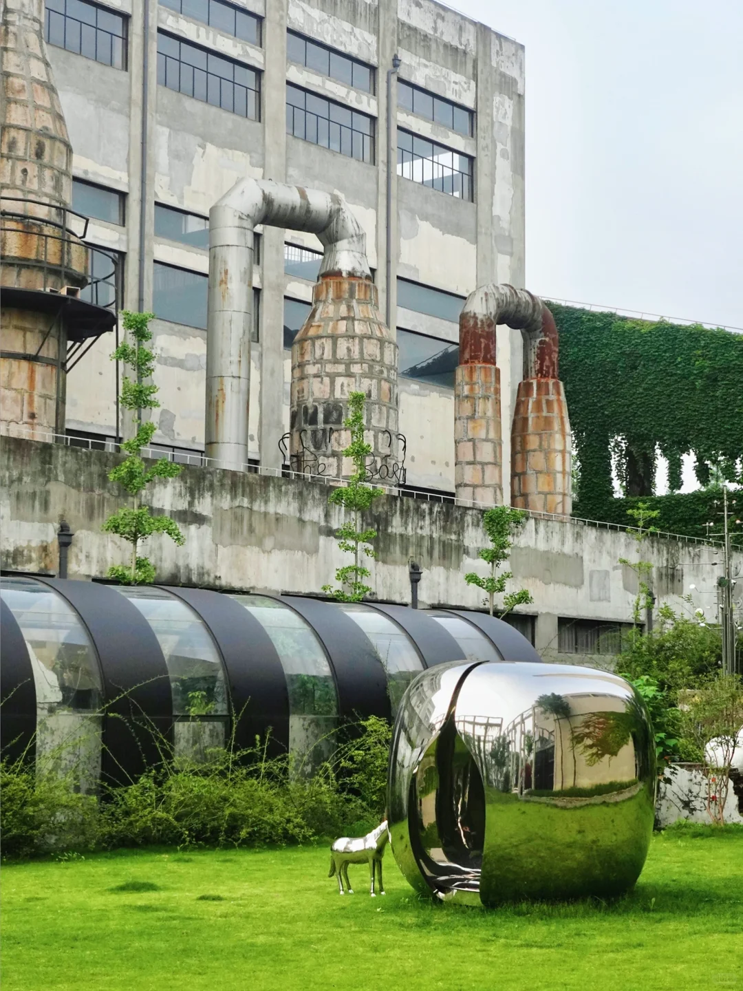 Look in my eye‼️老工业区爆改超现实主义?