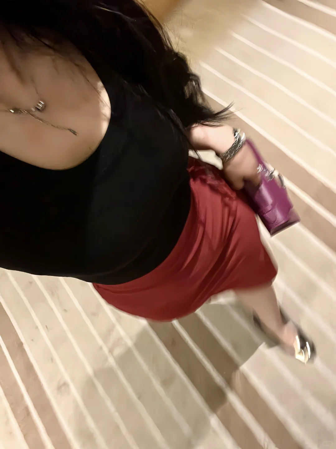 红色包臀裙 超爱