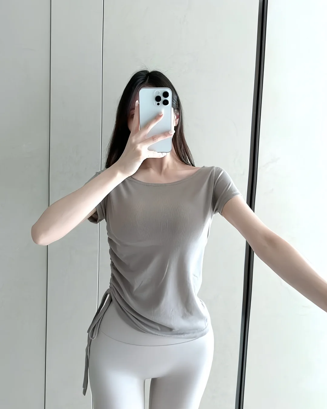 不要对穿瑜伽裤的女生有这么大敌意行不行！