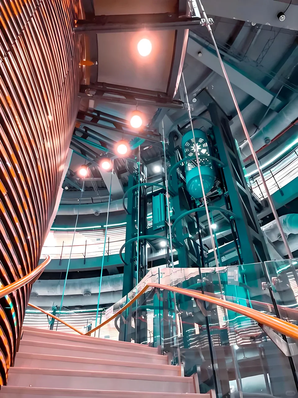 溜娃好去处，深圳最魔幻的展览馆