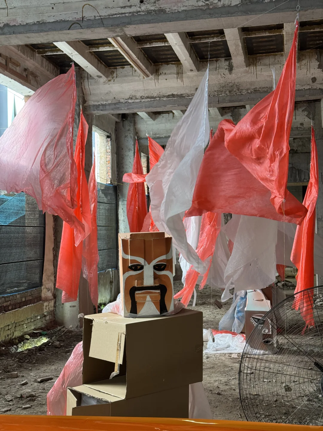 嘴脸-实验现场?南通工厂废墟风新展