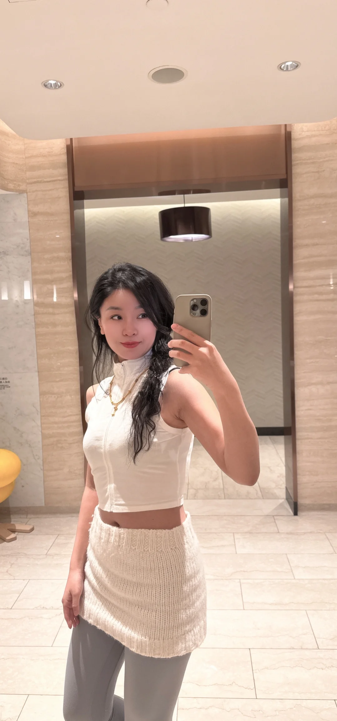 这应该算是微胖吧，所以出门总是爱穿瑜伽裤