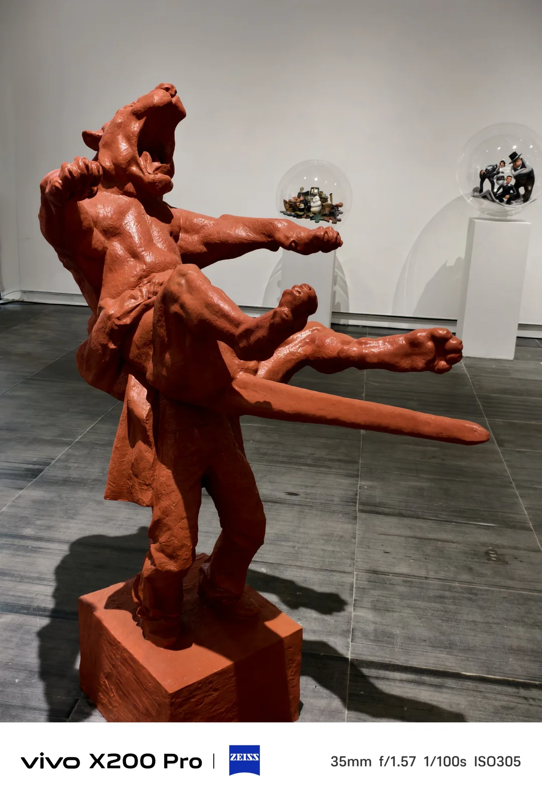 2025广美毕业展~二楼夹层展品