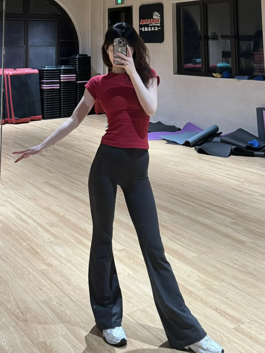 妈ye！！这就是我疯狂在找的微喇瑜伽裤‼️