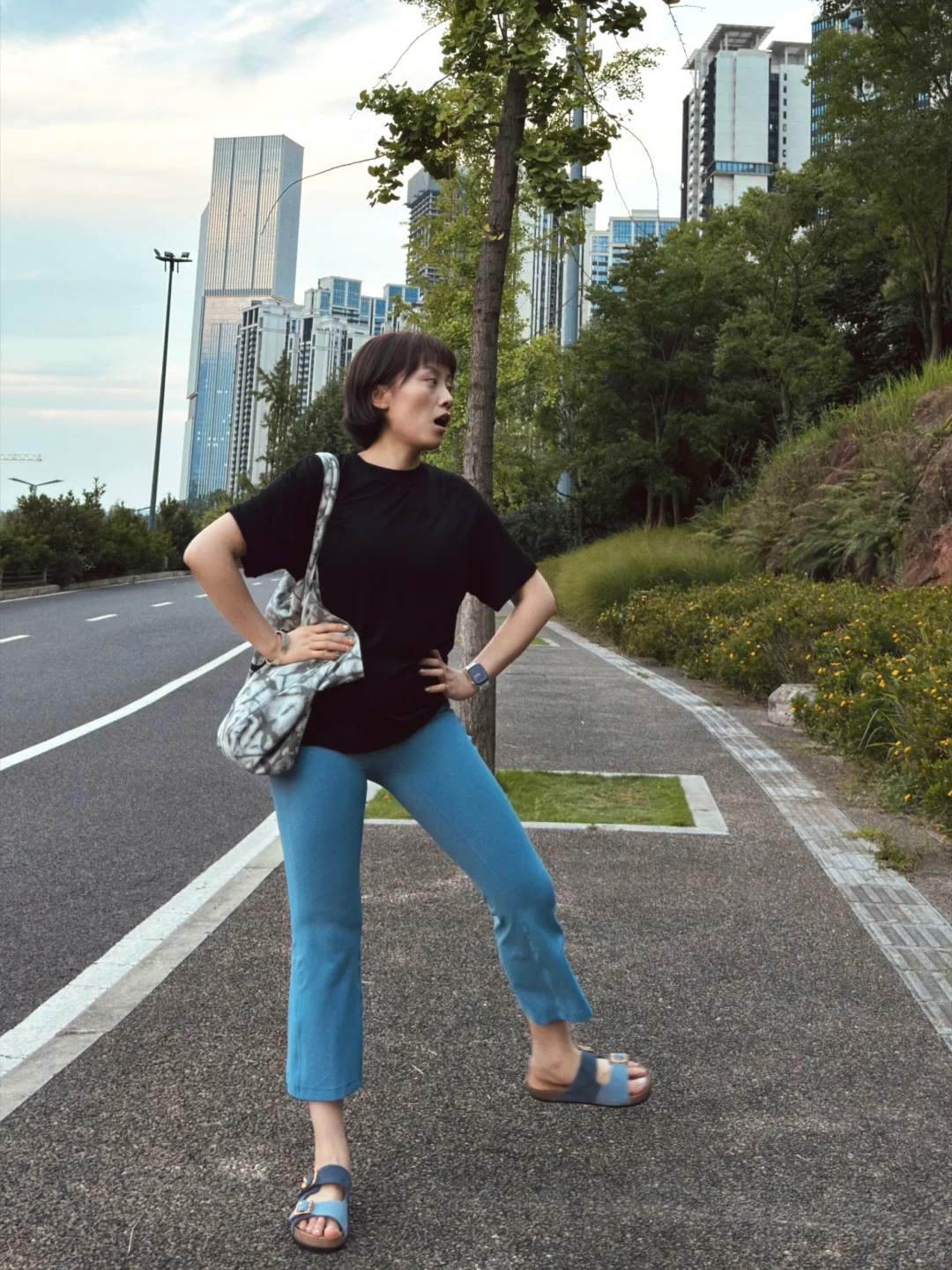 这几年穿瑜伽裤最大的快乐：先请柔软对自己