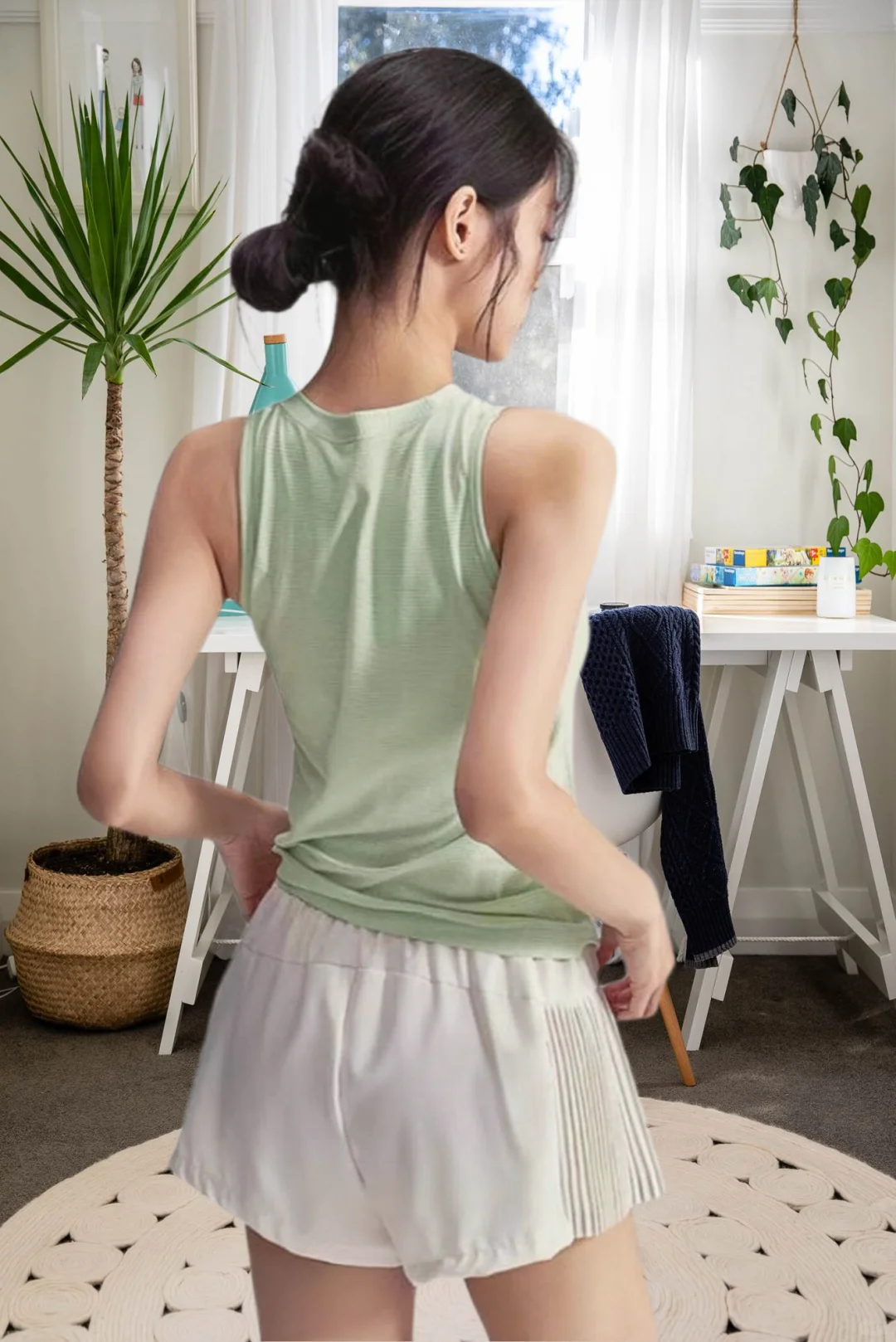 夏日必备！薄如蝉翼的运动上衣，辣妹神器