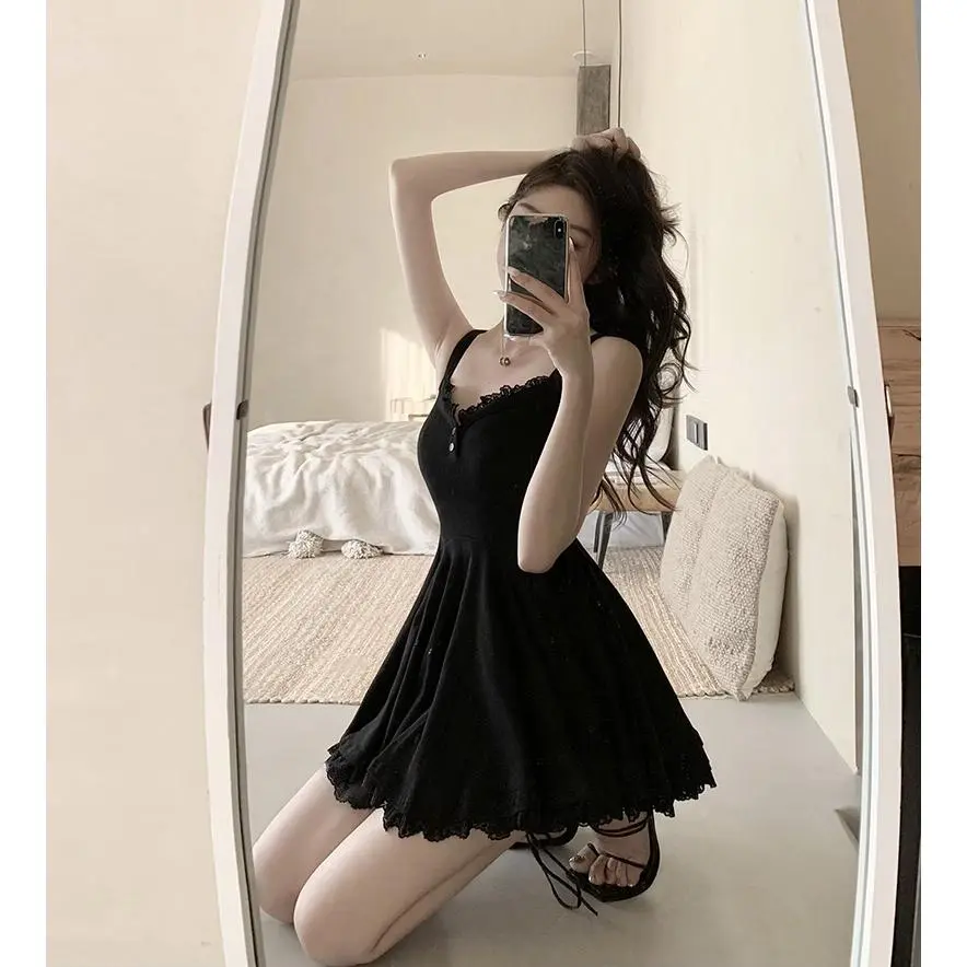 纯欲性感蕾丝拼接吊带连衣裙女夏季新款收腰