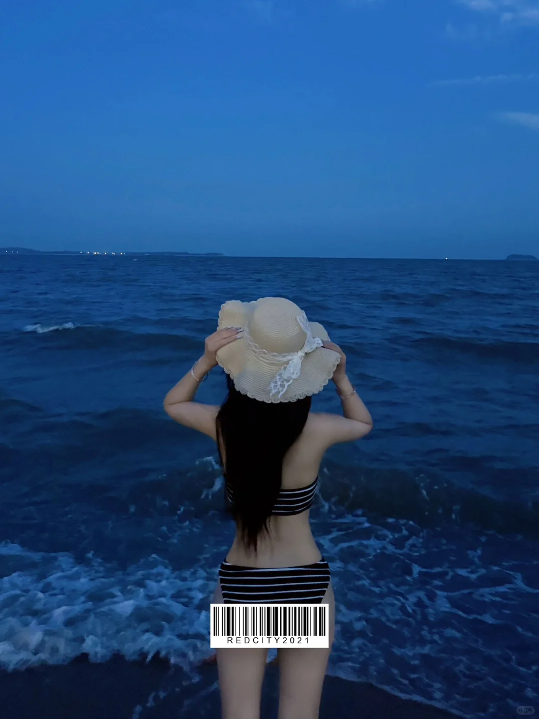 我买了海边?好看的泳衣了！！