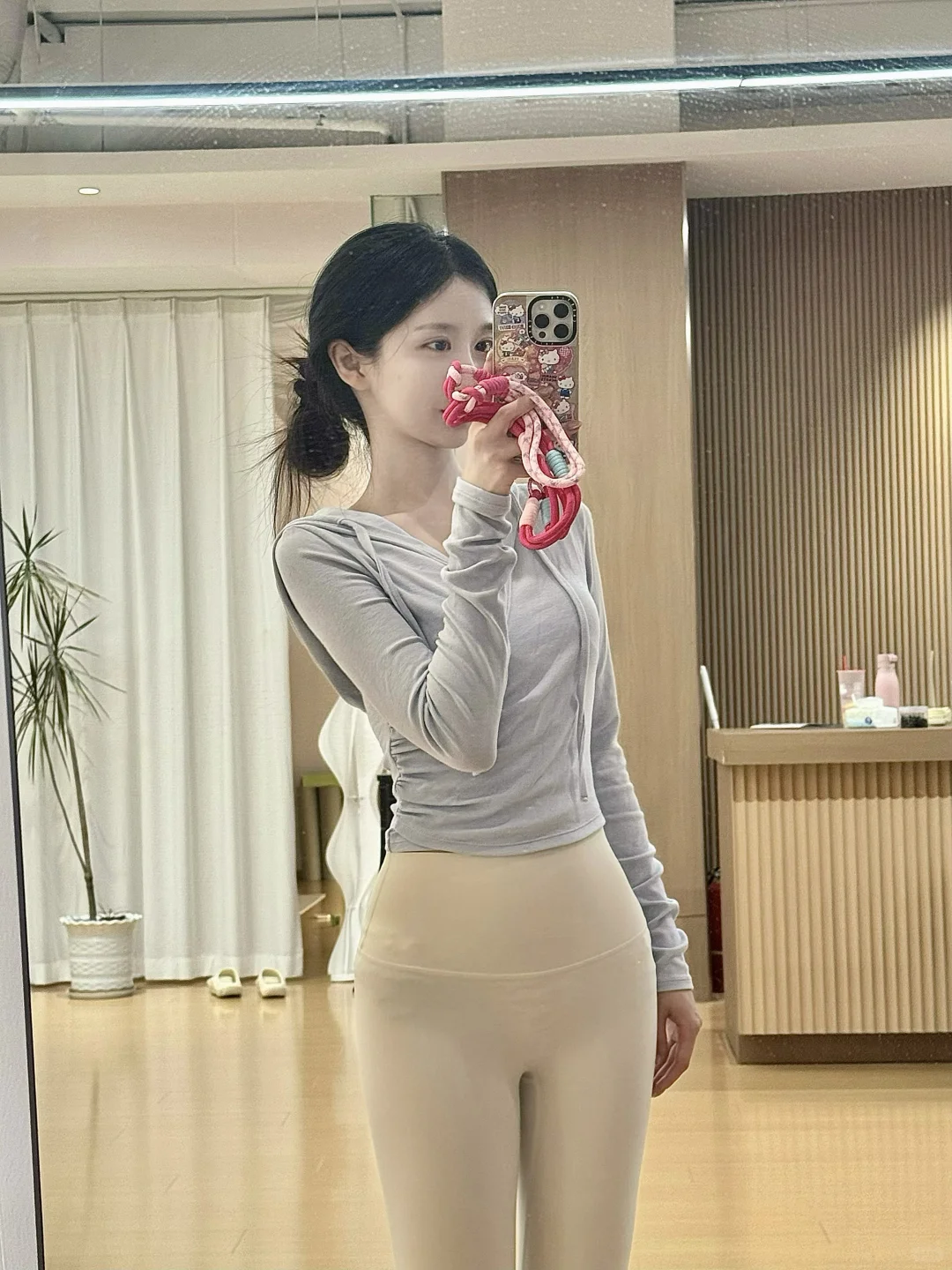 谁懂baby蓝瑜伽服套装含金量啊…