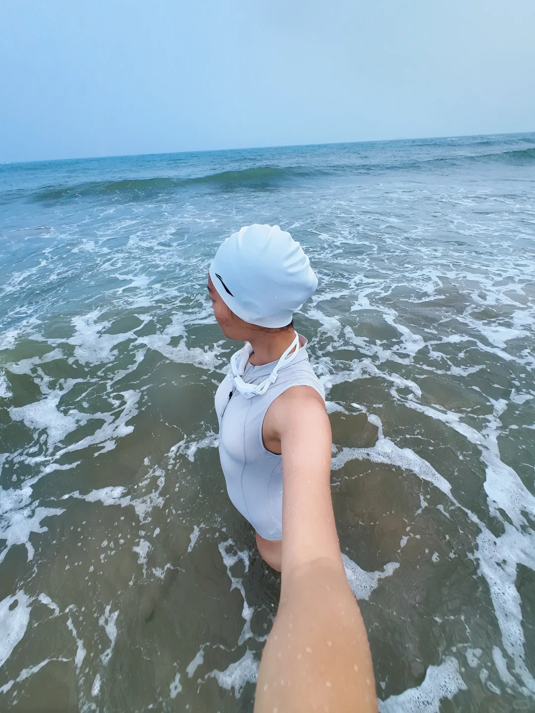 在海里游泳真的很舒服?