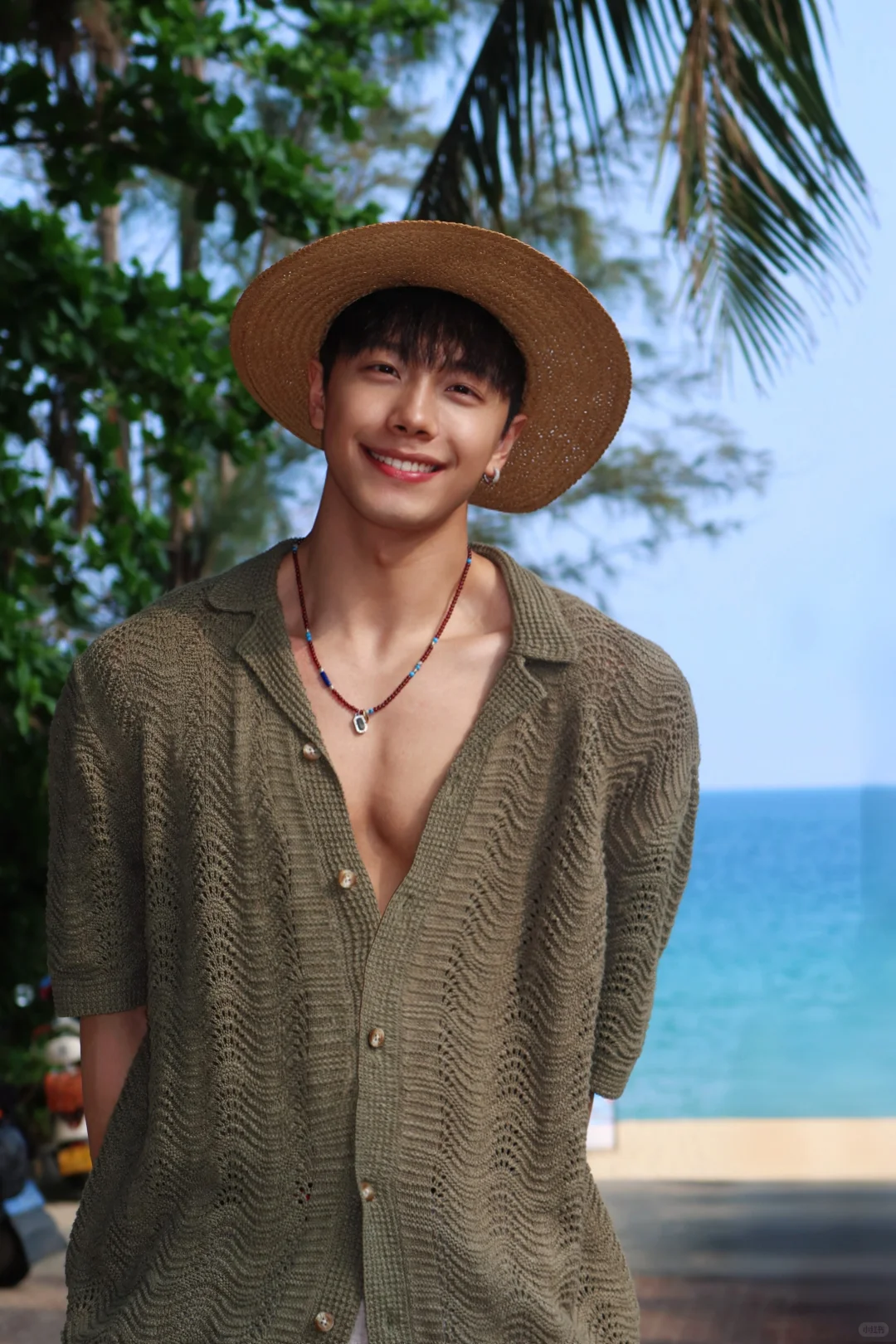 阳光☀️沙滩?️海?（存一些男生海边拍照姿势