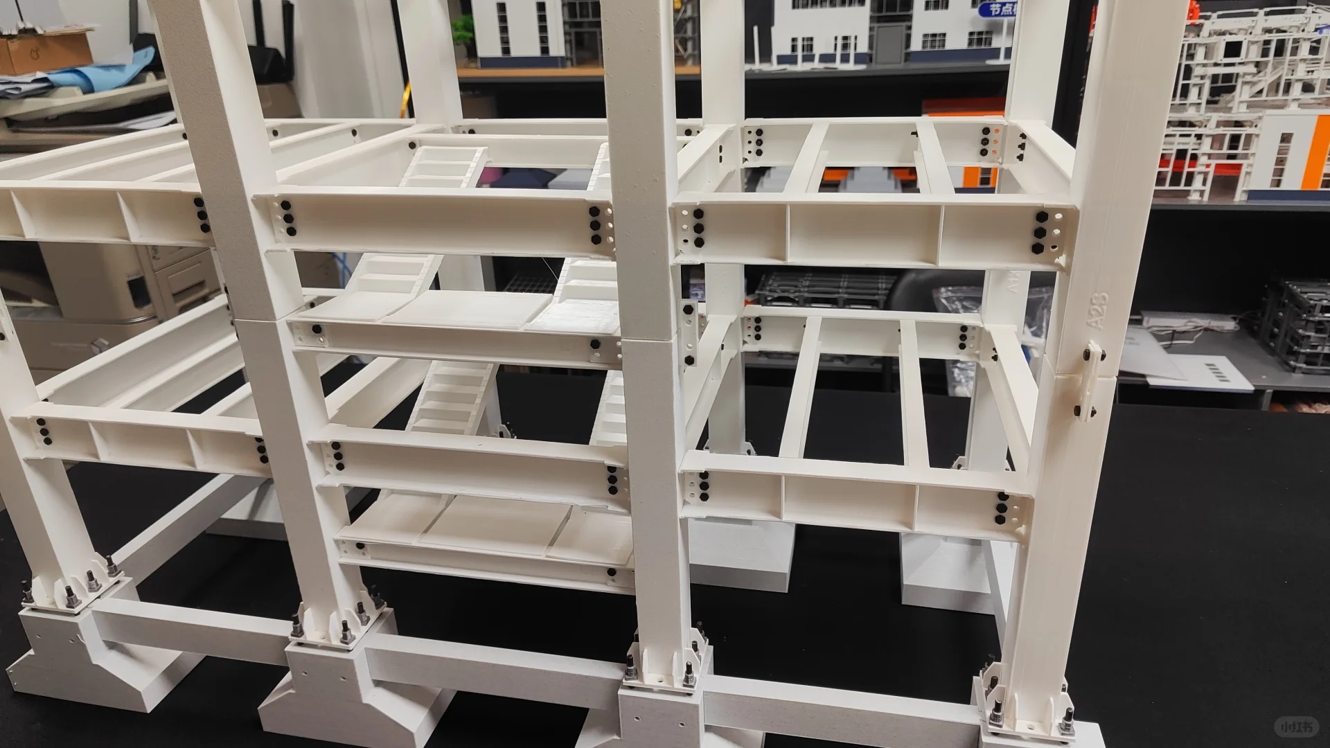 工业风的白铁架，也太好看了吧！