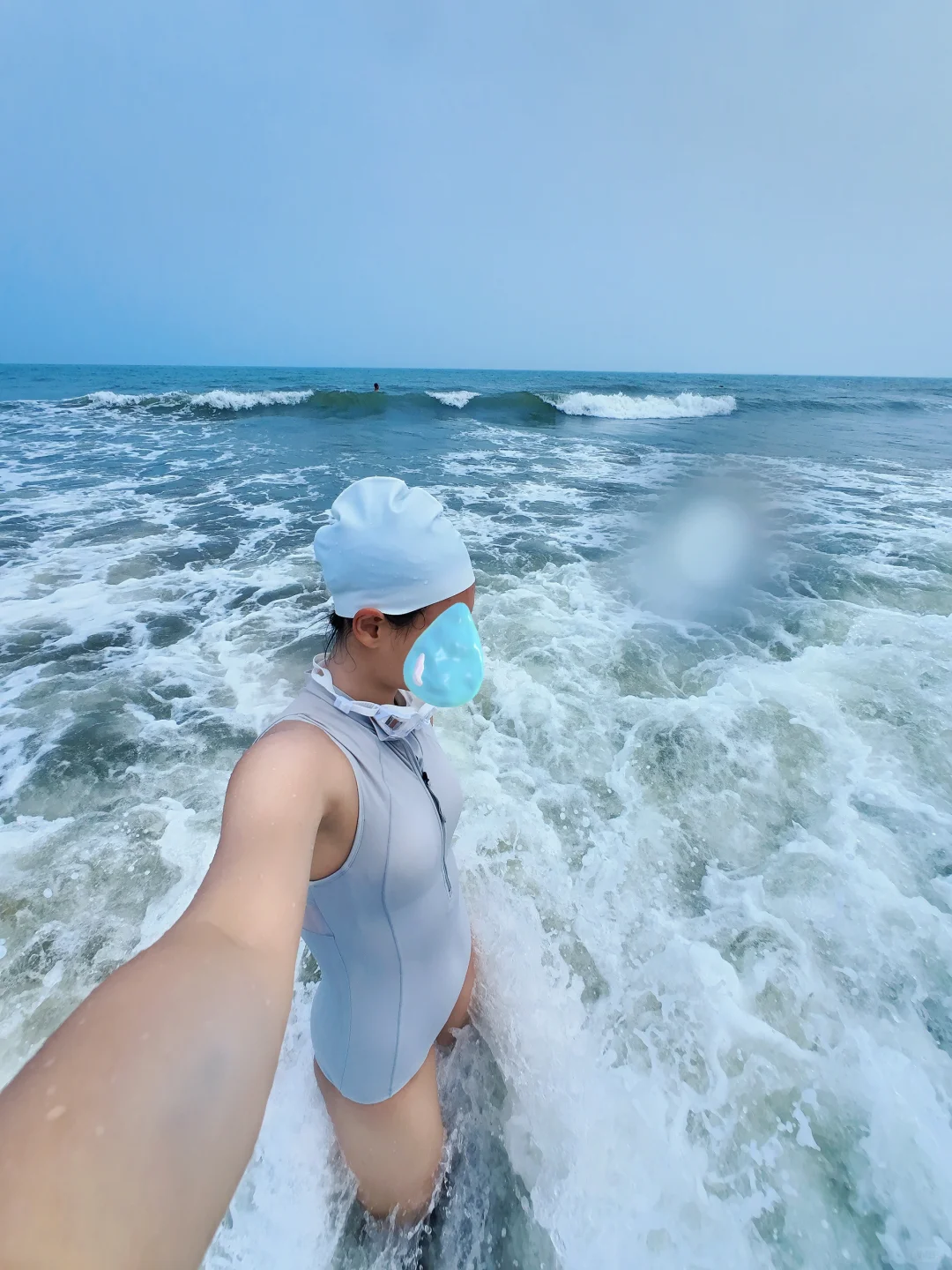 在海里游泳真的很舒服?