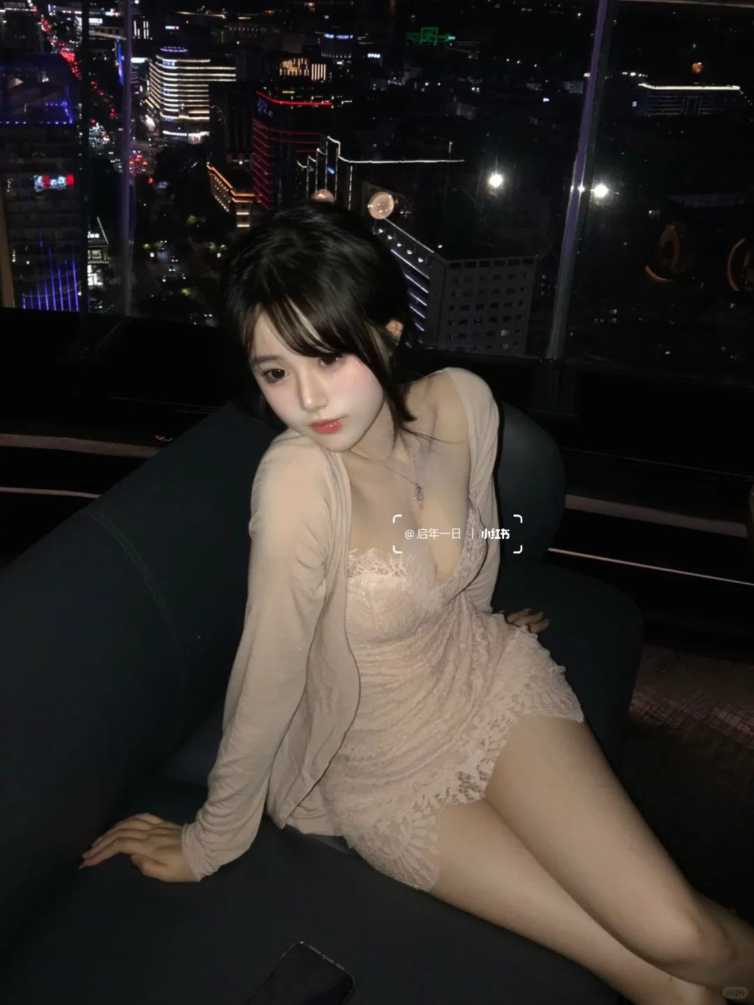 超绝人妻感 温柔钓系约会穿搭
