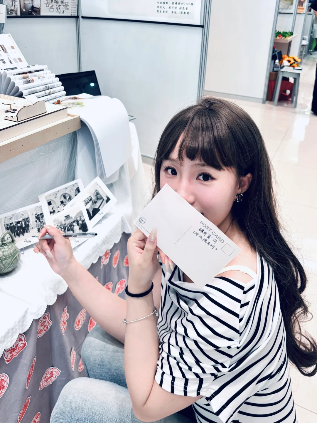 毕业展一出场 女大的身份即将告一段落