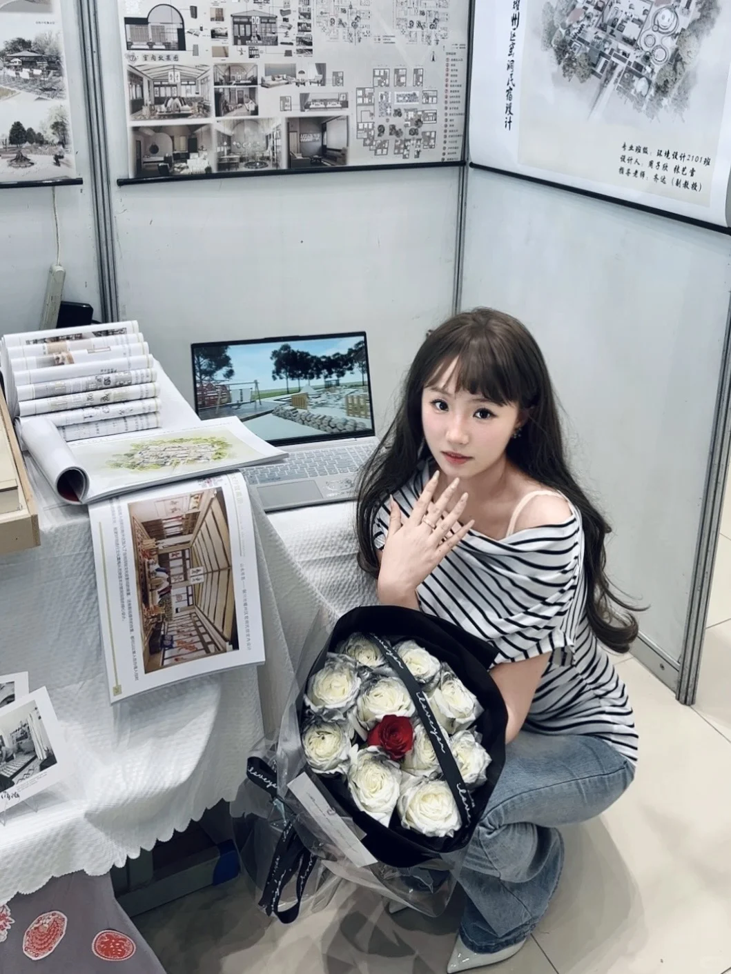 毕业展一出场 女大的身份即将告一段落
