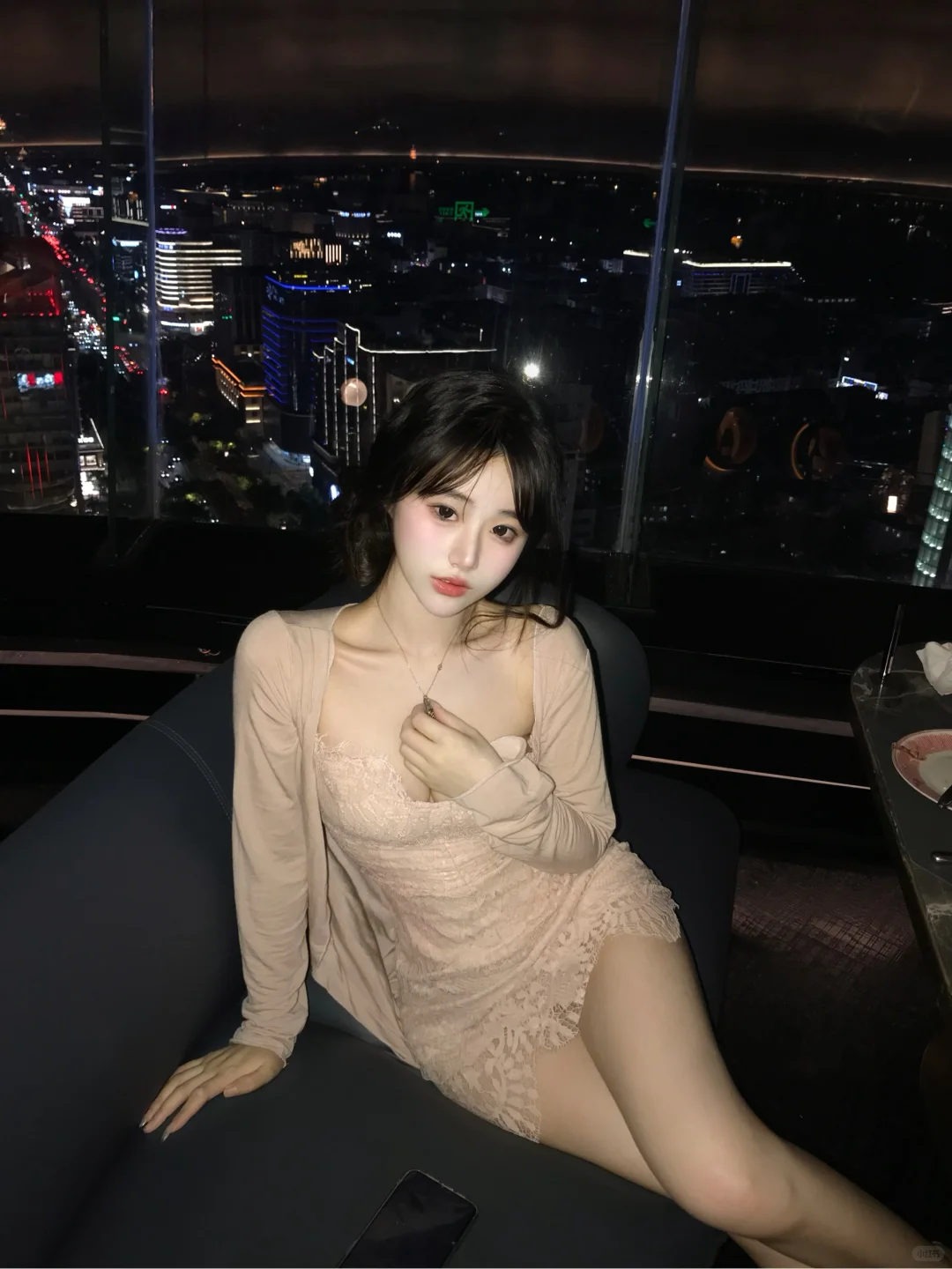 超绝人妻感 温柔钓系约会穿搭