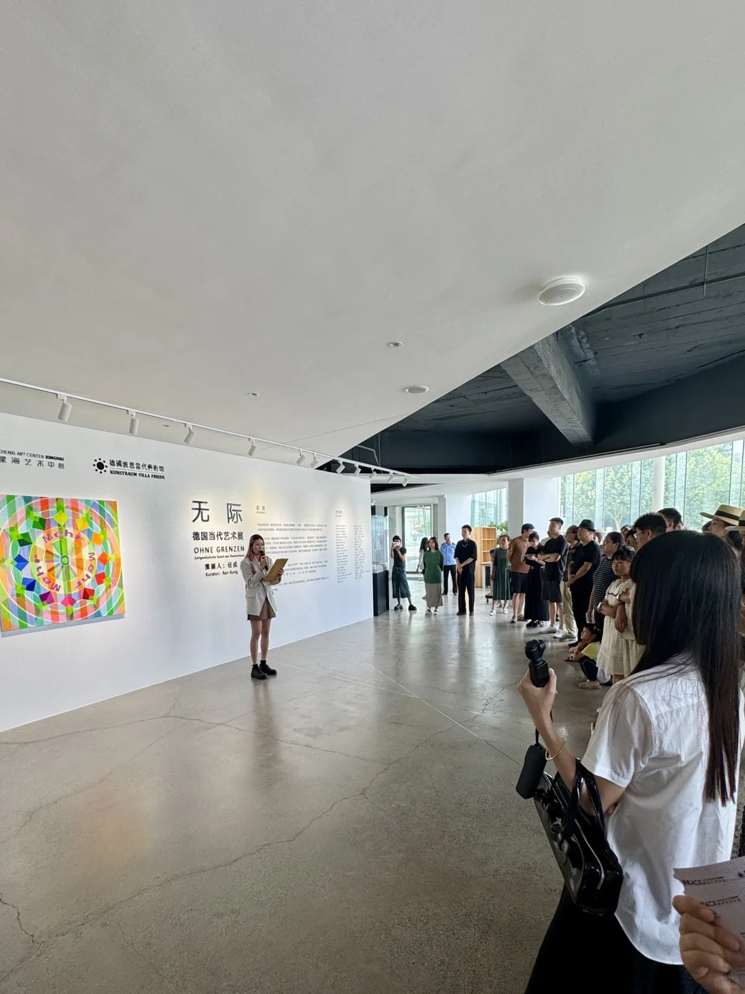 大连新展!!有种不在国内看展的格调。。。