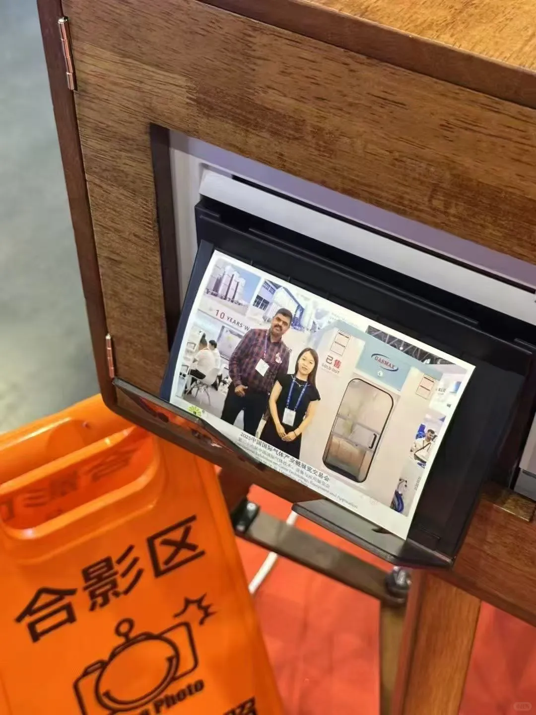 展会暖场配备photobooth是最正确的选择
