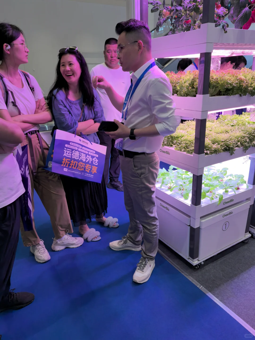 ? 杭州跨境展爆了！爱培水培种菜机