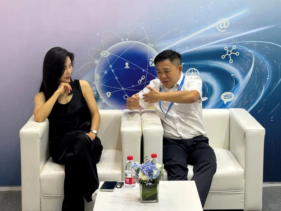 CCBEC跨境电商物流专访共谈跨境电商新视角