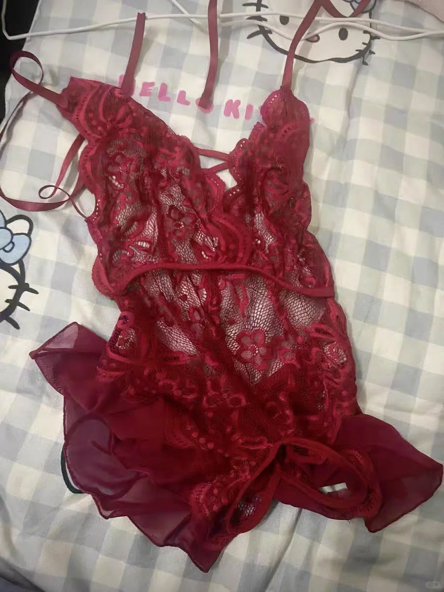 左滑看美美上身效果绝美情侣战袍推荐?