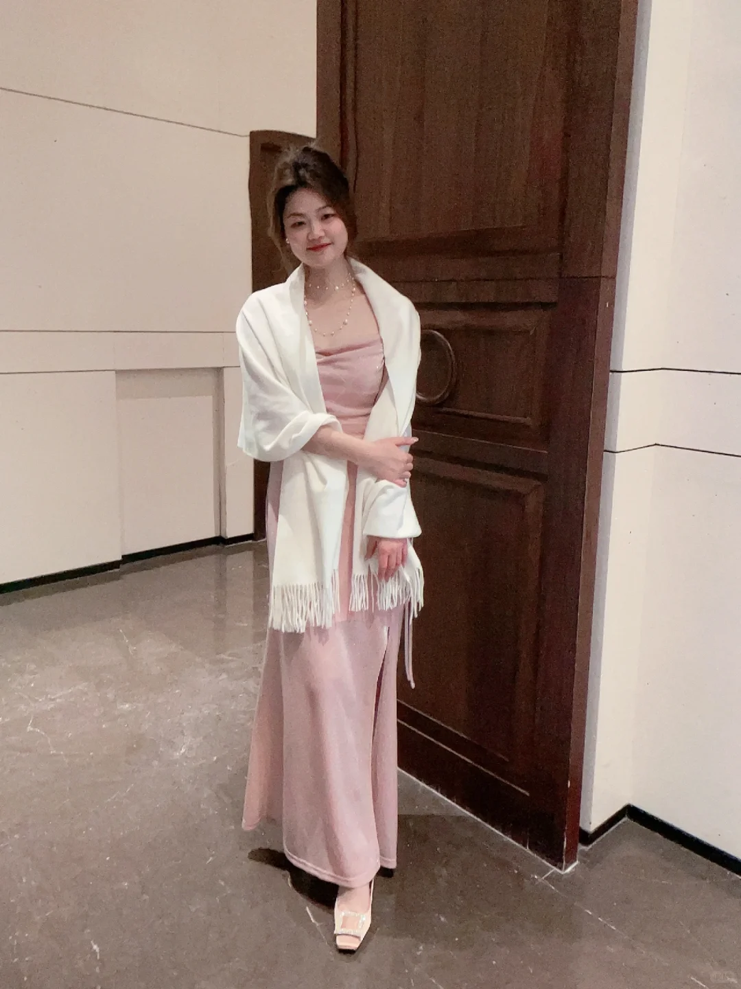 买了20件最后留下的一件年会战袍
