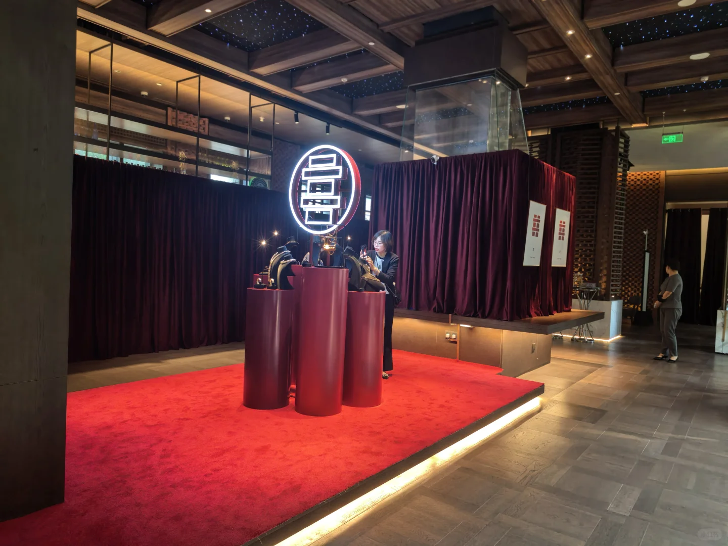 周大福VIP黄金珠宝展销