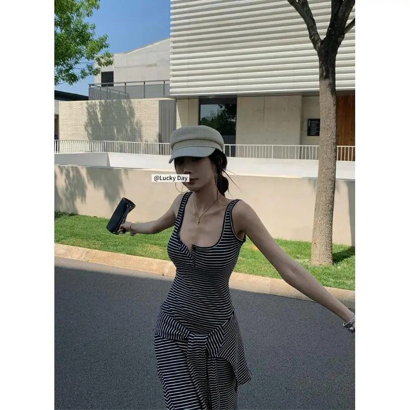 ?【夏日辣妹必备】修身收腰吊带裙两件