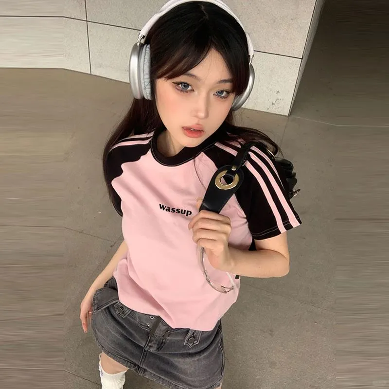 2025辣妹必备！粉色正肩修身短T