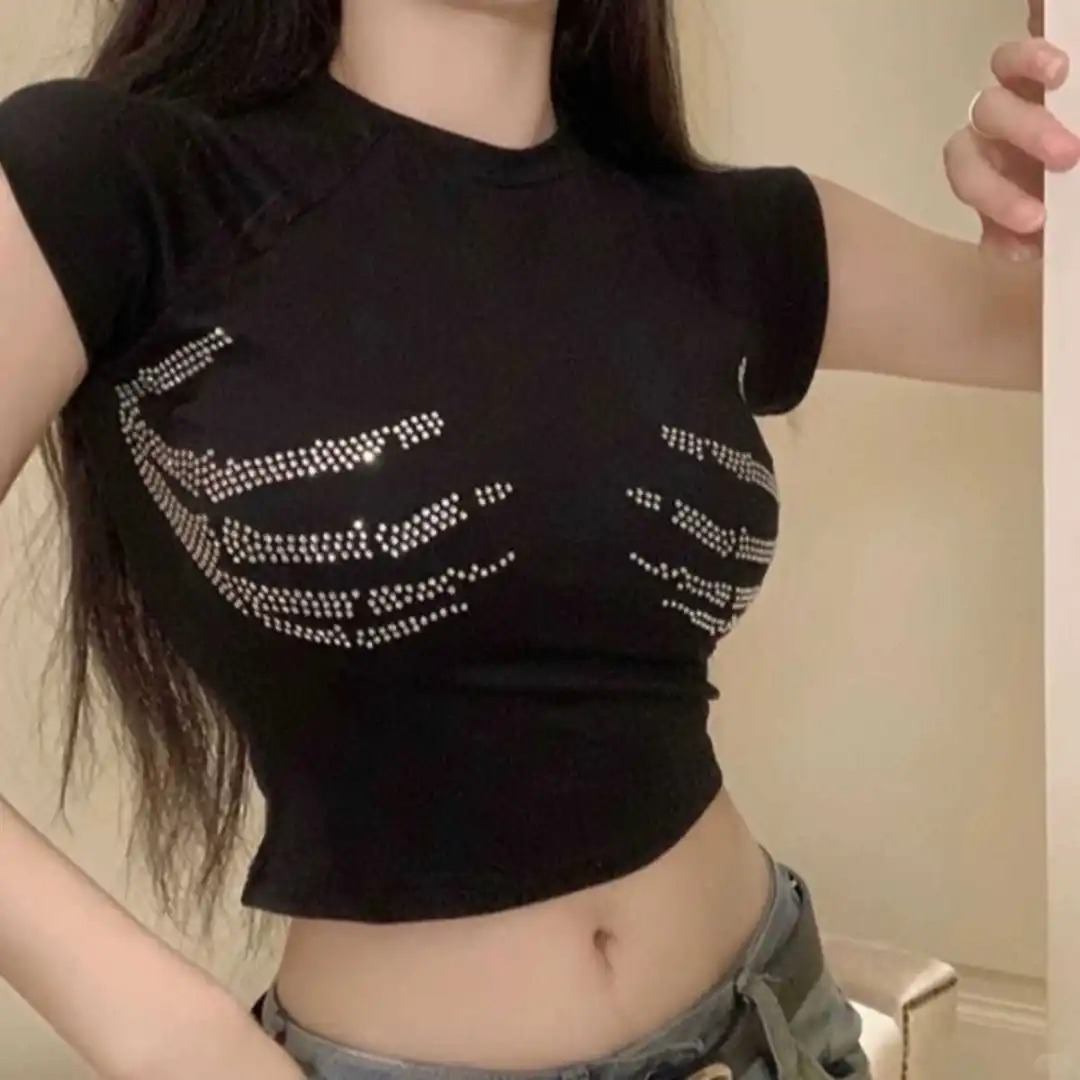 【辣妹必备】高街烫钻露脐T恤 性感百☀️