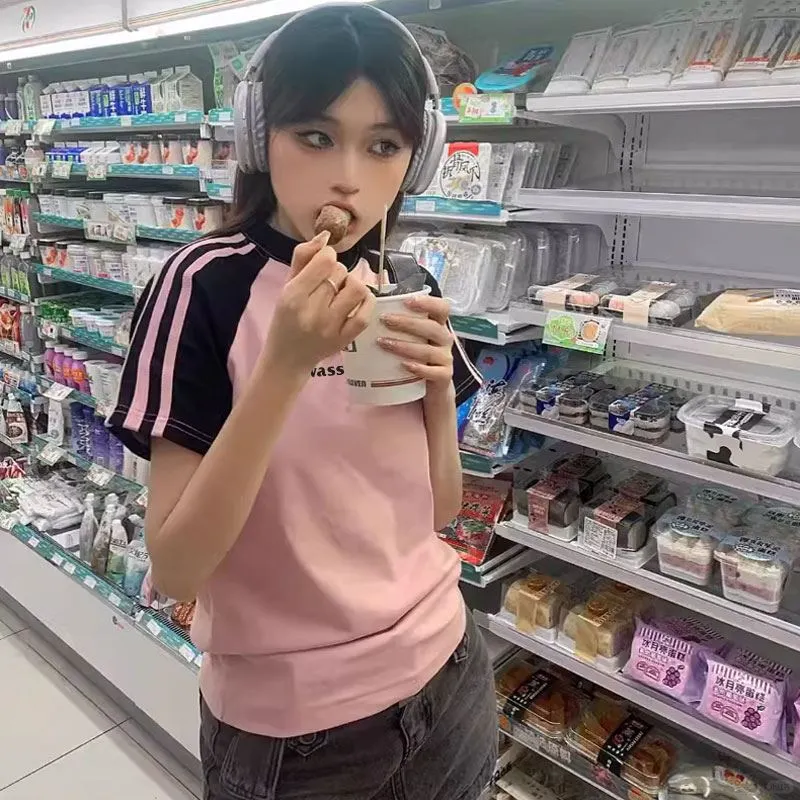 2025辣妹必备！粉色正肩修身短T