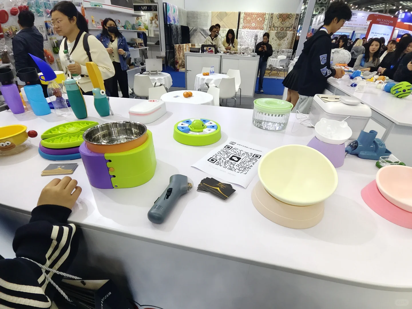 来啦来啦！快来打卡 CHWE出海网跨境展